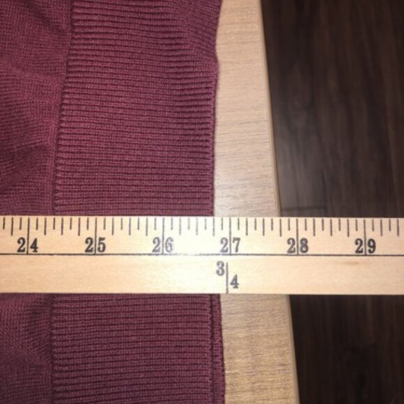 Nautica Sweater Red Maroon V Neck Mens Size Medium Soft Dark Red Logo Sailing - Picture 6 of 7